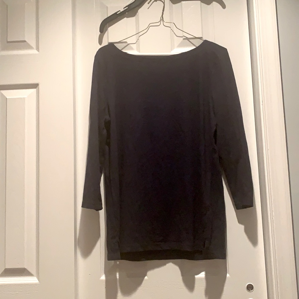 Loft Shirt size L in excellent condition! Color Navy